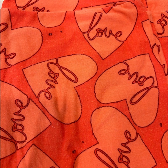 💥3/$15💥 2pairs Vintage LuLaRoe Valentine’s Heart Leggings OS Lot - Picture 3 of 5